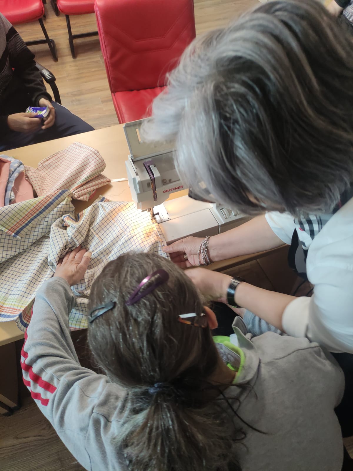 Al Centro Diurno Il Graticolato tutti sarti per un giorno!