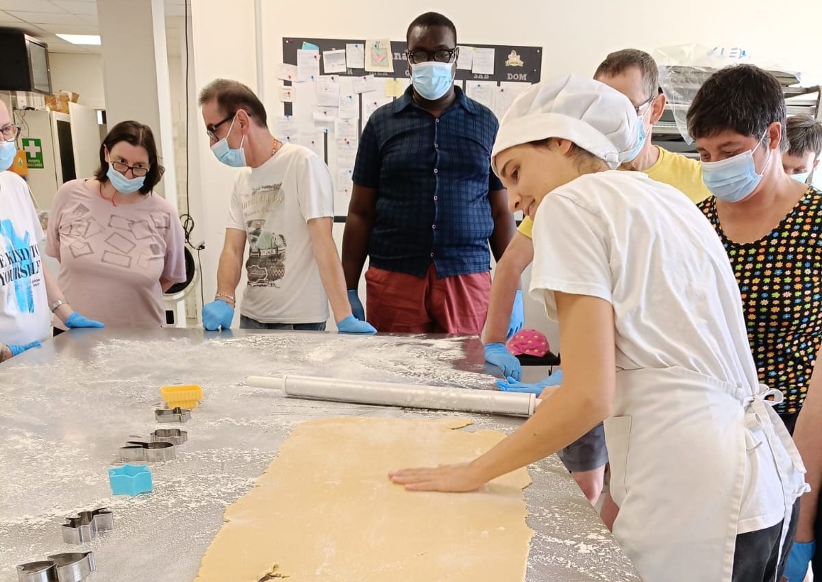 A Tombolo, in panificio, pasticceri per un giorno